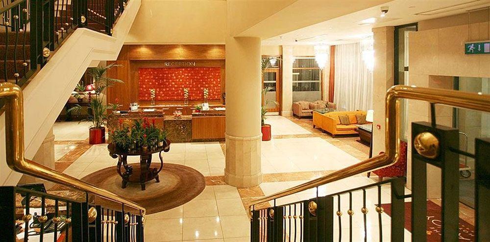 The Savoy Hotel Limerick Ngoại thất bức ảnh Lobby